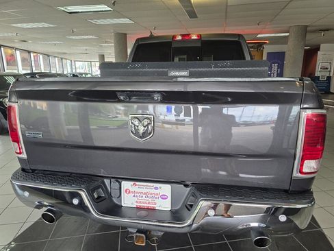 Used 2017 RAM 1500 Laramie w/ Convenience Group AWD/4WD image 44