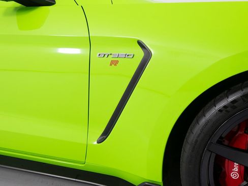 Used 2016 Ford Mustang Shelby GT350R w/ GT350R Equipment Group 920A RWD image 48