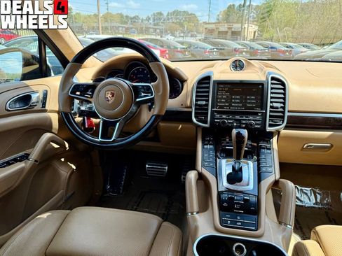 Used 2016 Porsche Cayenne GTS AWD/4WD image 18
