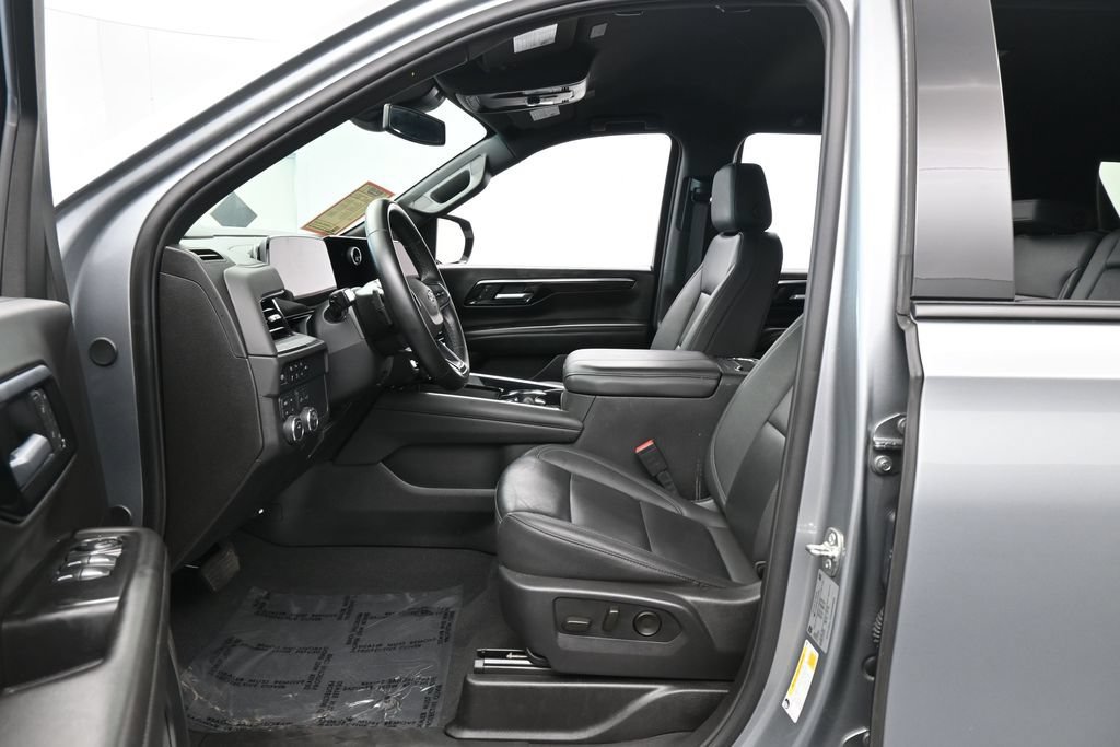 Used 2025 Chevrolet Tahoe Z71 AWD/4WD image 11