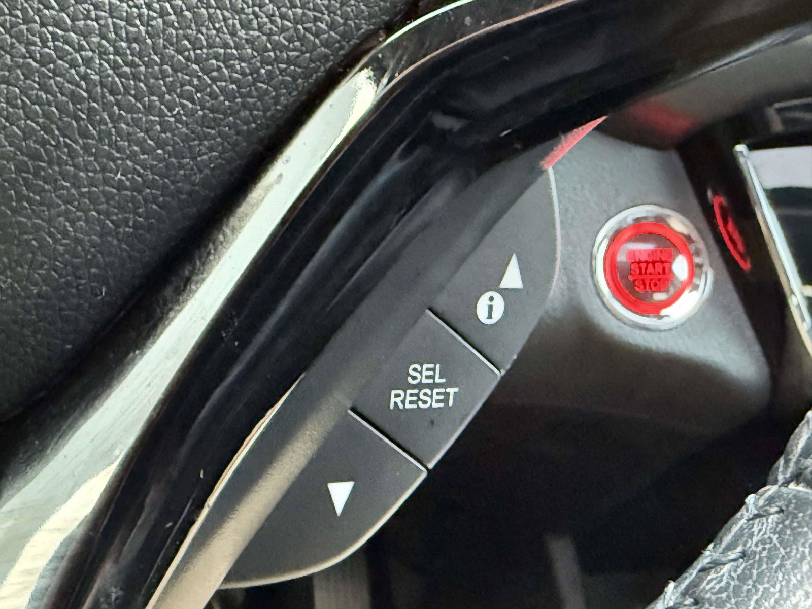 Used 2020 Honda HR-V Touring image 25