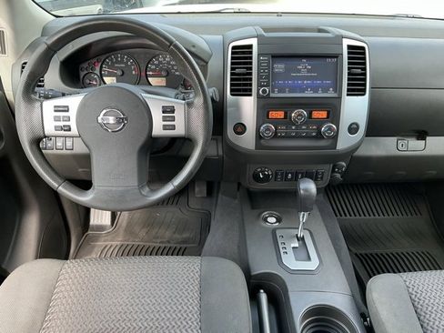 Used 2021 Nissan Frontier SV image 7