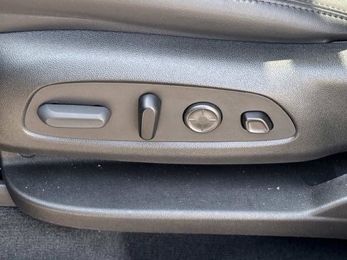 Used 2024 Buick Enclave Avenir w/ Avenir Technology Package image 15