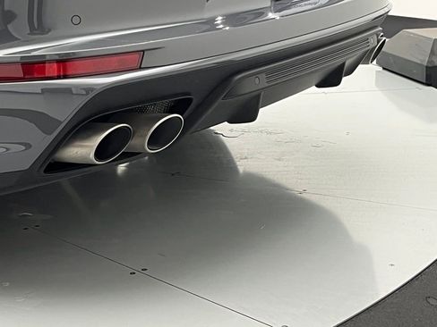 Used 2025 Porsche Panamera 4 image 40