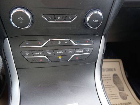 Used 2020 Ford Edge SEL w/ Convenience Package image 13