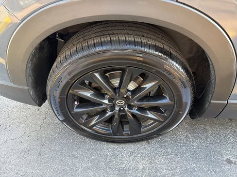 Used 2023 MAZDA CX-9 Carbon Edition image 13