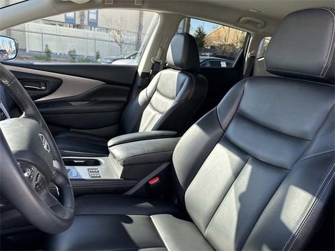 Used 2024 Nissan Murano SV w/ SV Midnight Edition Package image 16
