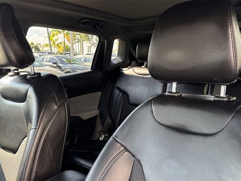 Used 2023 Jeep Compass Latitude w/ Sun and Sound Group image 43