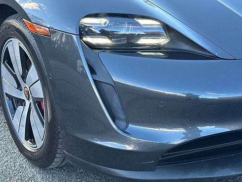 Used 2020 Porsche Taycan 4S image 10