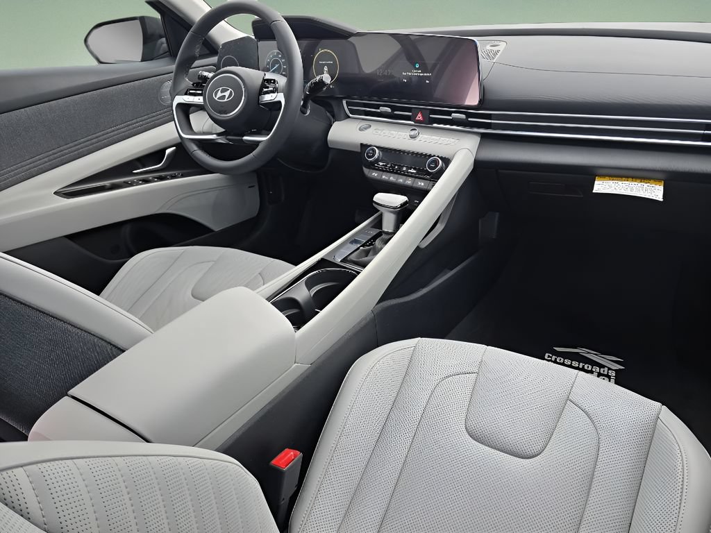 Used 2026 Hyundai Elantra Limited FWD image 28