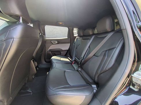 Used 2025 Jeep Compass Latitude AWD/4WD image 27