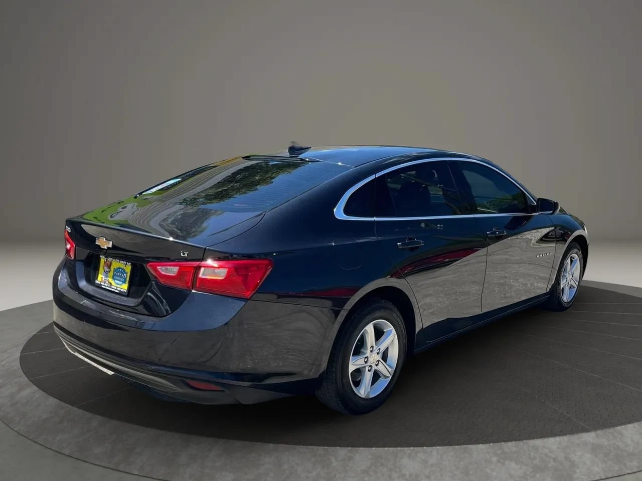 Used 2023 Chevrolet Malibu LT FWD image 7