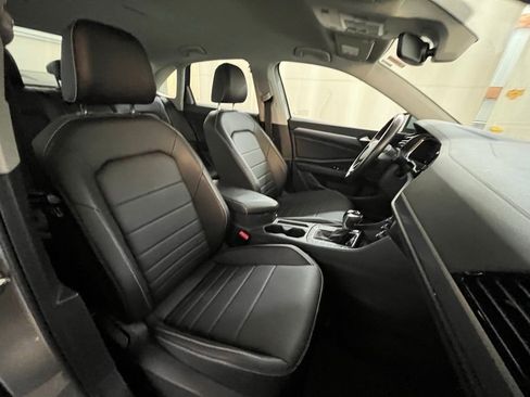 Certified 2023 Volkswagen Jetta SE image 13