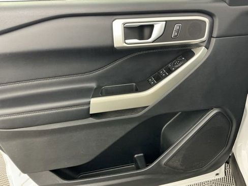 Used 2020 Ford Explorer XLT w/ Equipment Group 202A AWD/4WD image 7