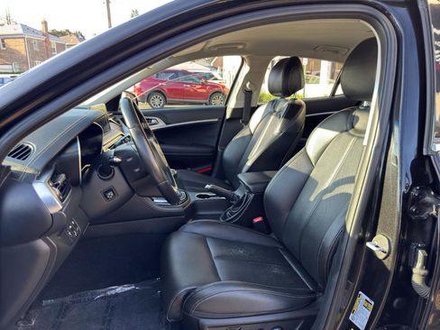 Used 2019 Genesis G70 2.0T Sport image 25