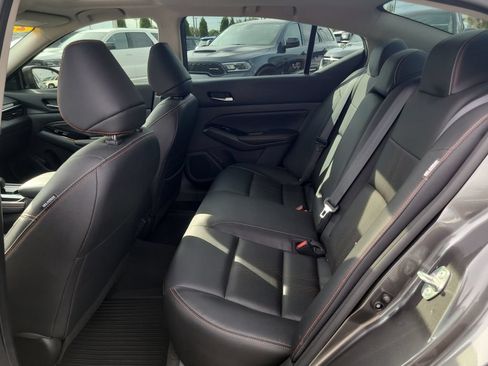 Used 2023 Nissan Altima 2.5 SR w/ SR Premium Package FWD image 13