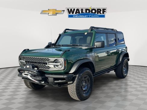 Used 2024 Ford Bronco Everglades image 3