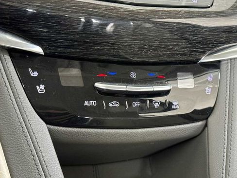 Used 2020 Cadillac XT6 Premium Luxury image 22