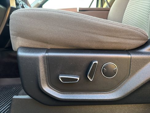 Used 2017 Ford F150 XLT w/ Equipment Group 302A Luxury image 19