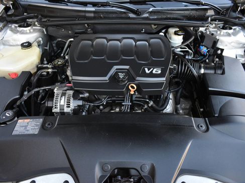 Used 2011 Buick Lucerne CX image 43