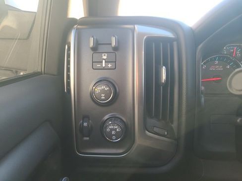 Used 2018 Chevrolet Silverado 1500 LT w/ All Star Edition image 24
