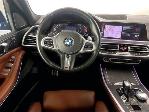 Used 2021 BMW X7 xDrive40i w/ M Sport Package AWD/4WD image 6