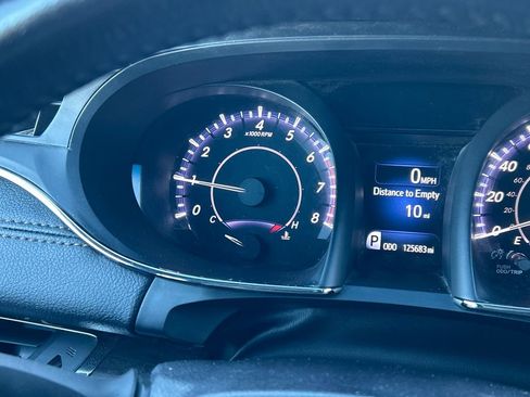 Used 2016 Toyota Avalon XLE Premium image 22