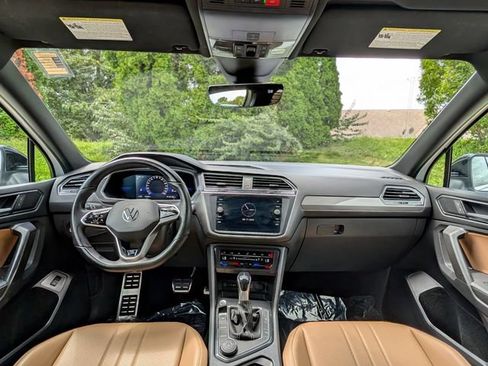 Used 2022 Volkswagen Tiguan SE R-Line AWD/4WD image 13
