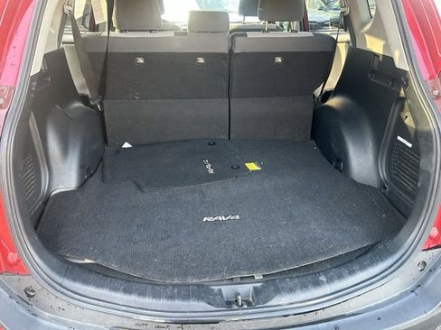 Used 2014 Toyota RAV4 LE image 7