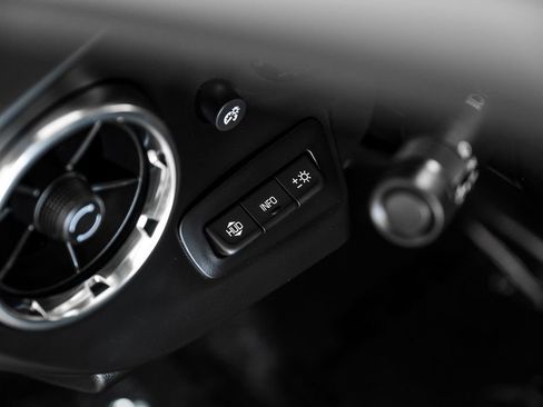 Used 2019 Chevrolet Camaro SS RWD image 29
