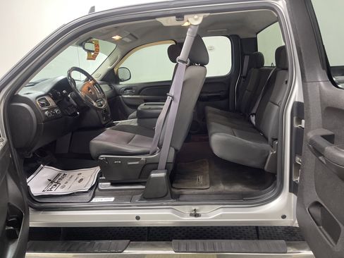 Used 2011 GMC Sierra 1500 SLE w/ All-Terrain Package AWD/4WD image 13