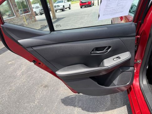 Used 2024 Nissan Sentra SV FWD image 15