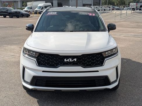 Used 2023 Kia Sorento S w/ Panoramic Sunroof Package FWD image 2