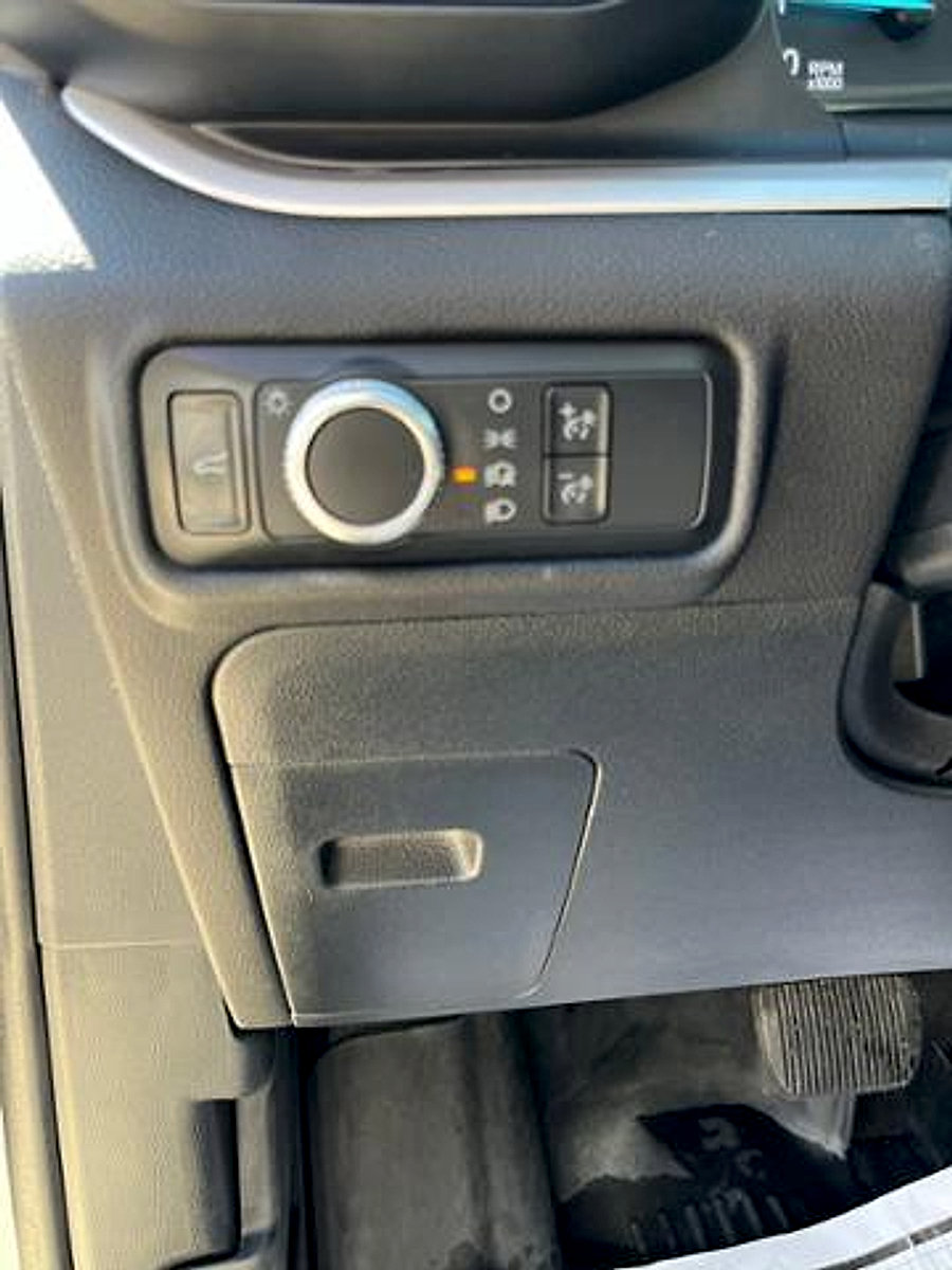 Used 2022 Ford Explorer XLT AWD/4WD image 13