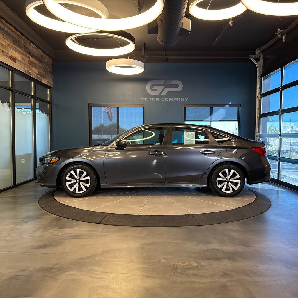 Used 2023 Honda Civic LX image 6