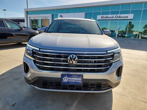New 2026 Volkswagen Atlas SE image 2
