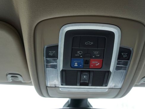 Used 2020 RAM 1500 Laramie AWD/4WD image 27