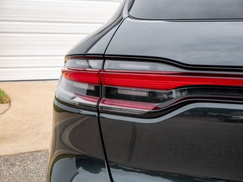 Used 2024 Porsche Macan S image 18