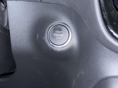 Used 2023 Volvo XC40 B5 Plus w/ Climate Package image 26