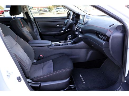 Used 2024 Nissan Sentra SR FWD image 17