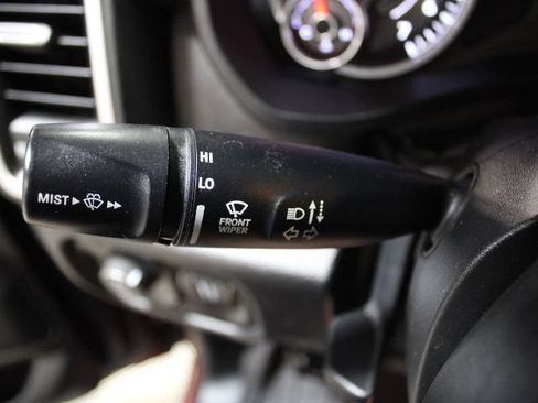 Used 2019 RAM 1500 Big Horn AWD/4WD image 38