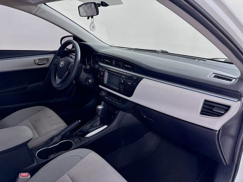 Used 2015 Toyota Corolla LE image 27