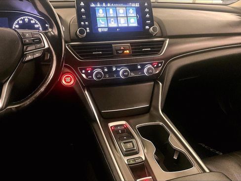 Used 2022 Honda Accord Touring image 6