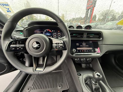Used 2024 Nissan Z Sport RWD image 9