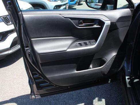 Used 2024 Toyota RAV4 LE AWD/4WD image 19