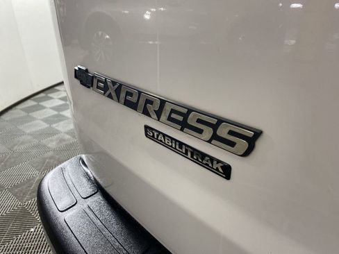 Used 2016 Chevrolet Express 3500 LT w/ LT Preferred Equipment Group image 30