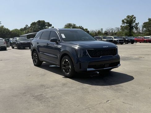 New 2026 Kia Sorento S FWD image 2