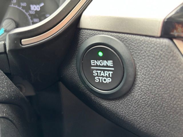 Used 2020 Ford Escape SEL FWD image 15