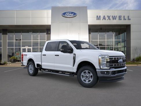 New 2026 Ford F250 XLT w/ FX4 Off-Road Package image 29