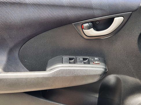 Used 2011 Honda Fit Sport image 22